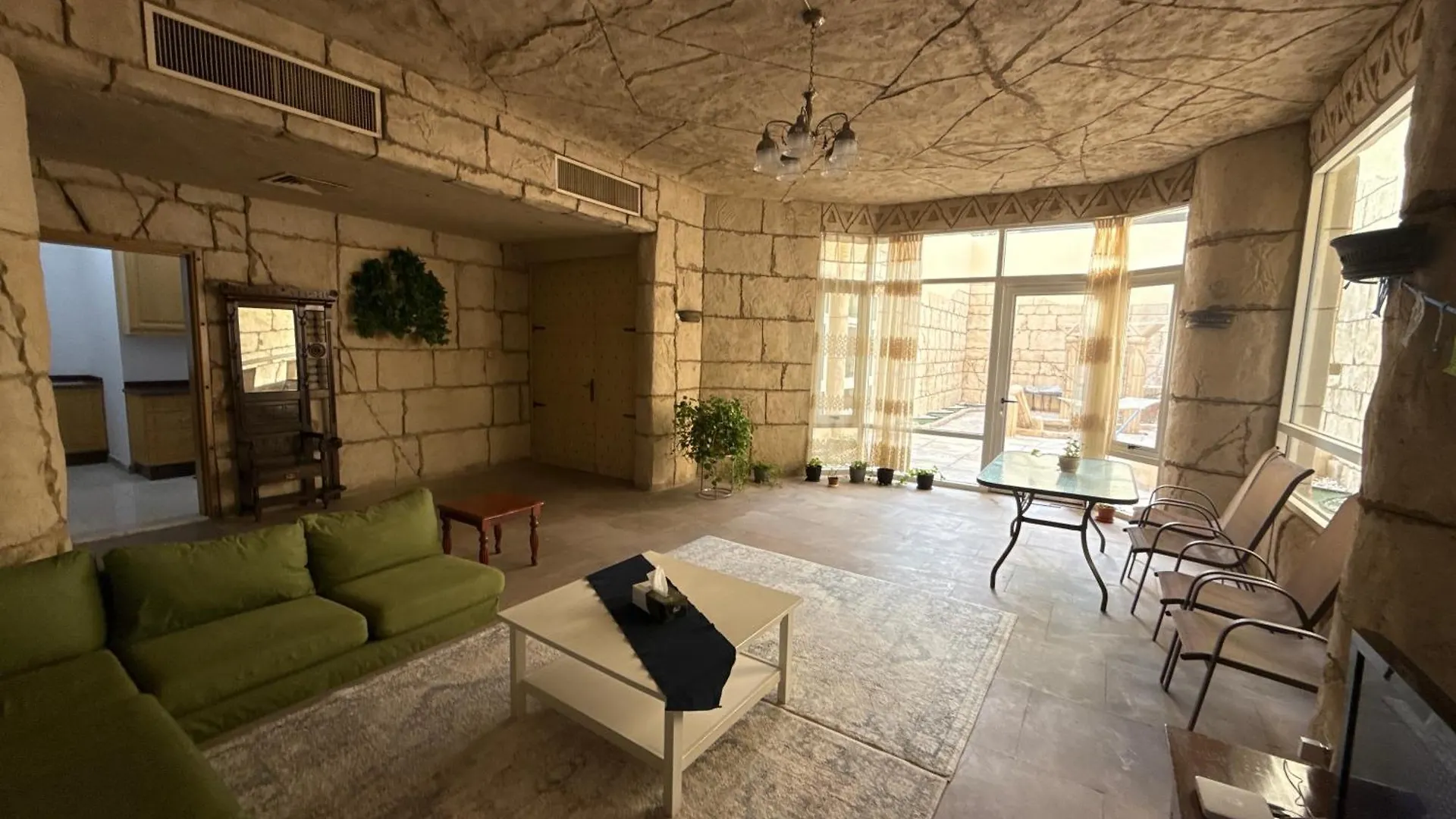 فندق مبيت وإفطار أبو ظبي Desert Rose Villa 7